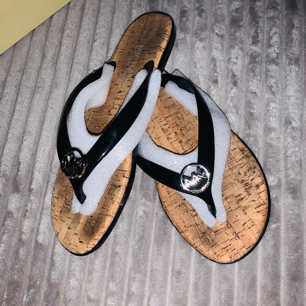 MK Thong flip flops